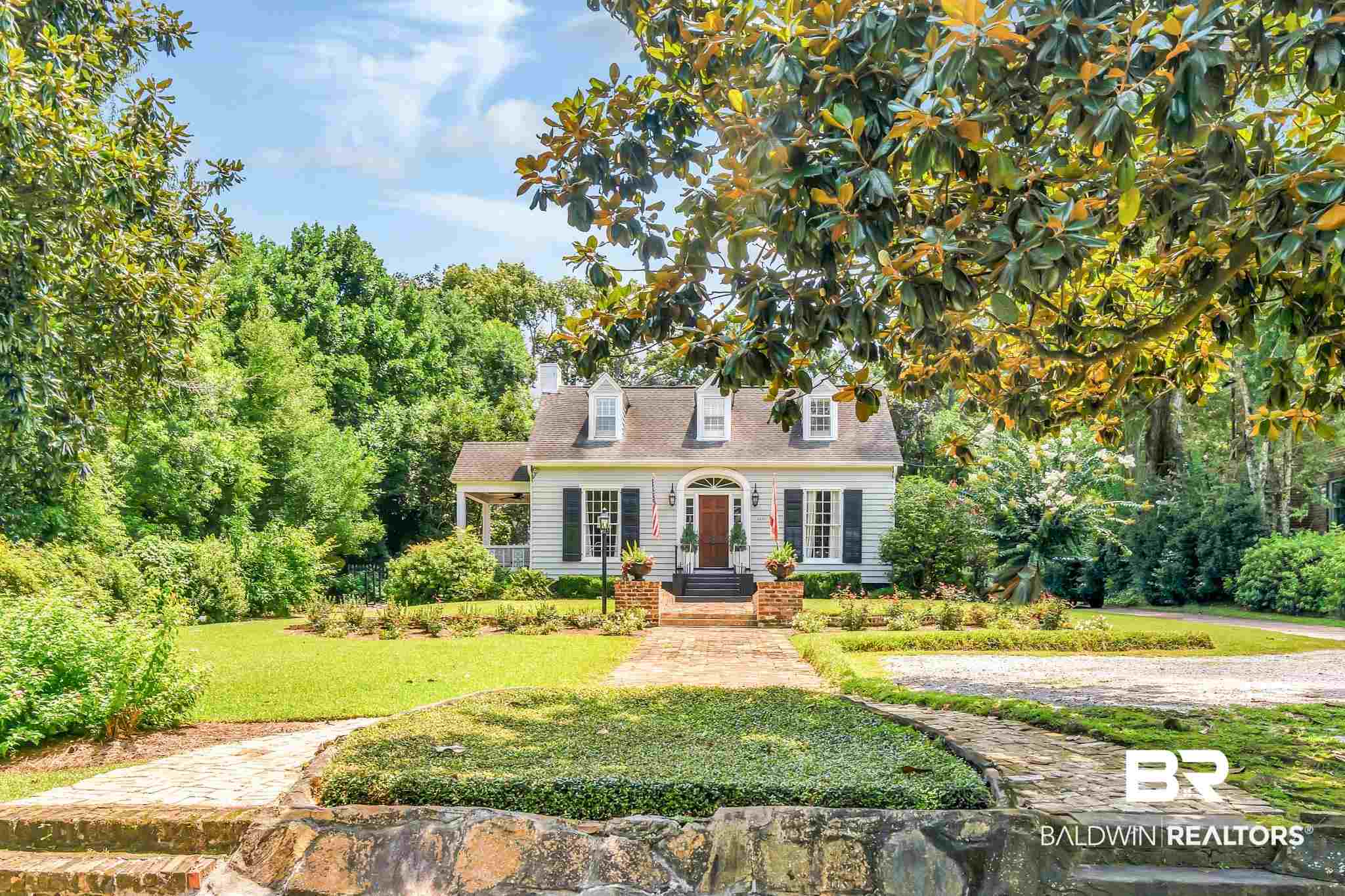 1915 Old Shell Road Mobile, AL 36607 - Photo 15 of 38