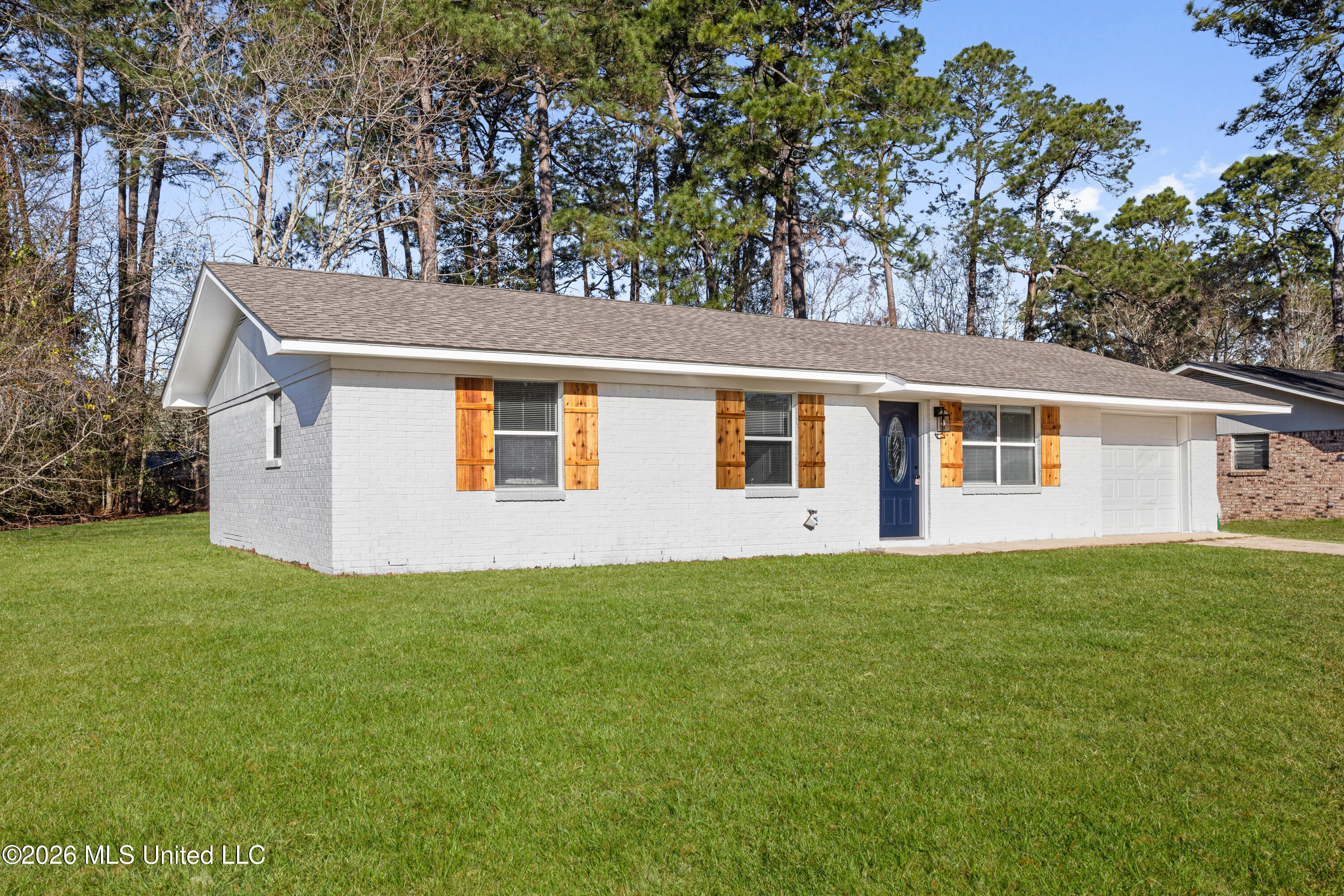 6517 Lancaster Boulevard Ocean Springs, MS 39564 - Photo 2 of 20 0002