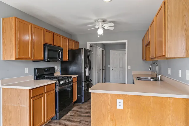 $349,900 | 220 West Ashton Drive, Maple Park, IL 60151