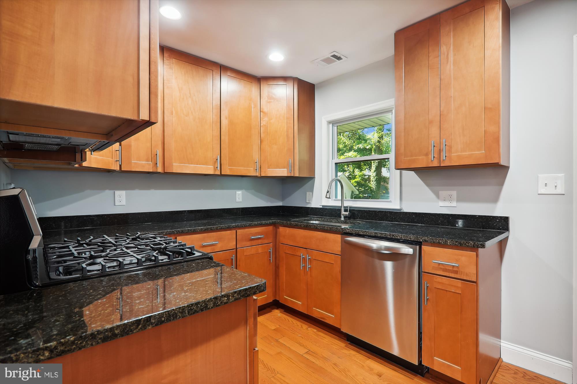 7103 Decatur Street Hyattsville, MD 20784 - Photo 5 of 20
