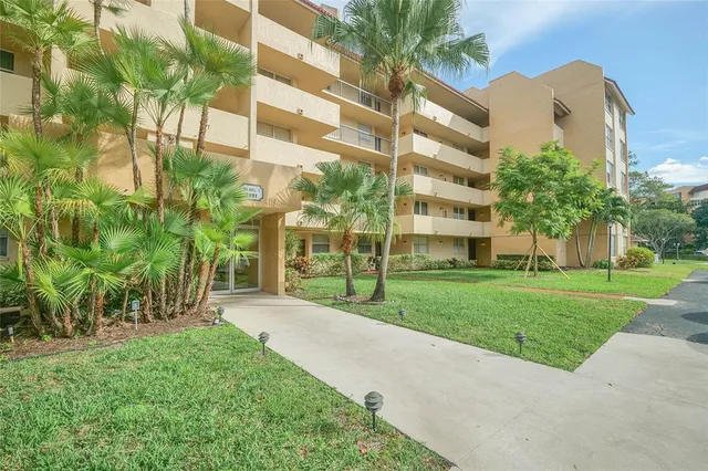 $135,000 | 3801 Environ Boulevard, Unit 418, Lauderhill, FL 33319