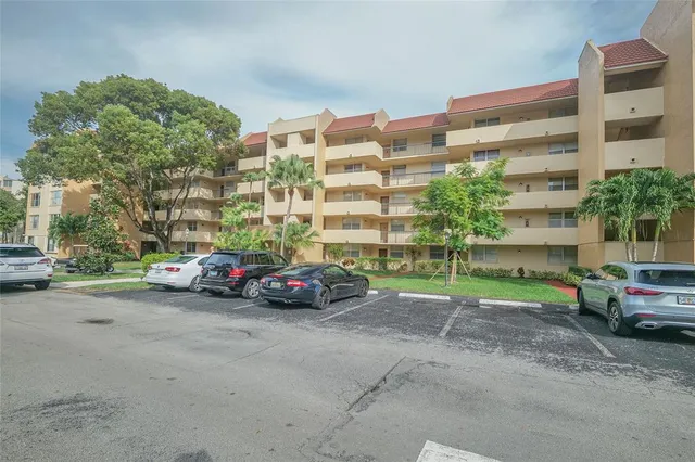 $135,000 | 3801 Environ Boulevard, Unit 418, Lauderhill, FL 33319
