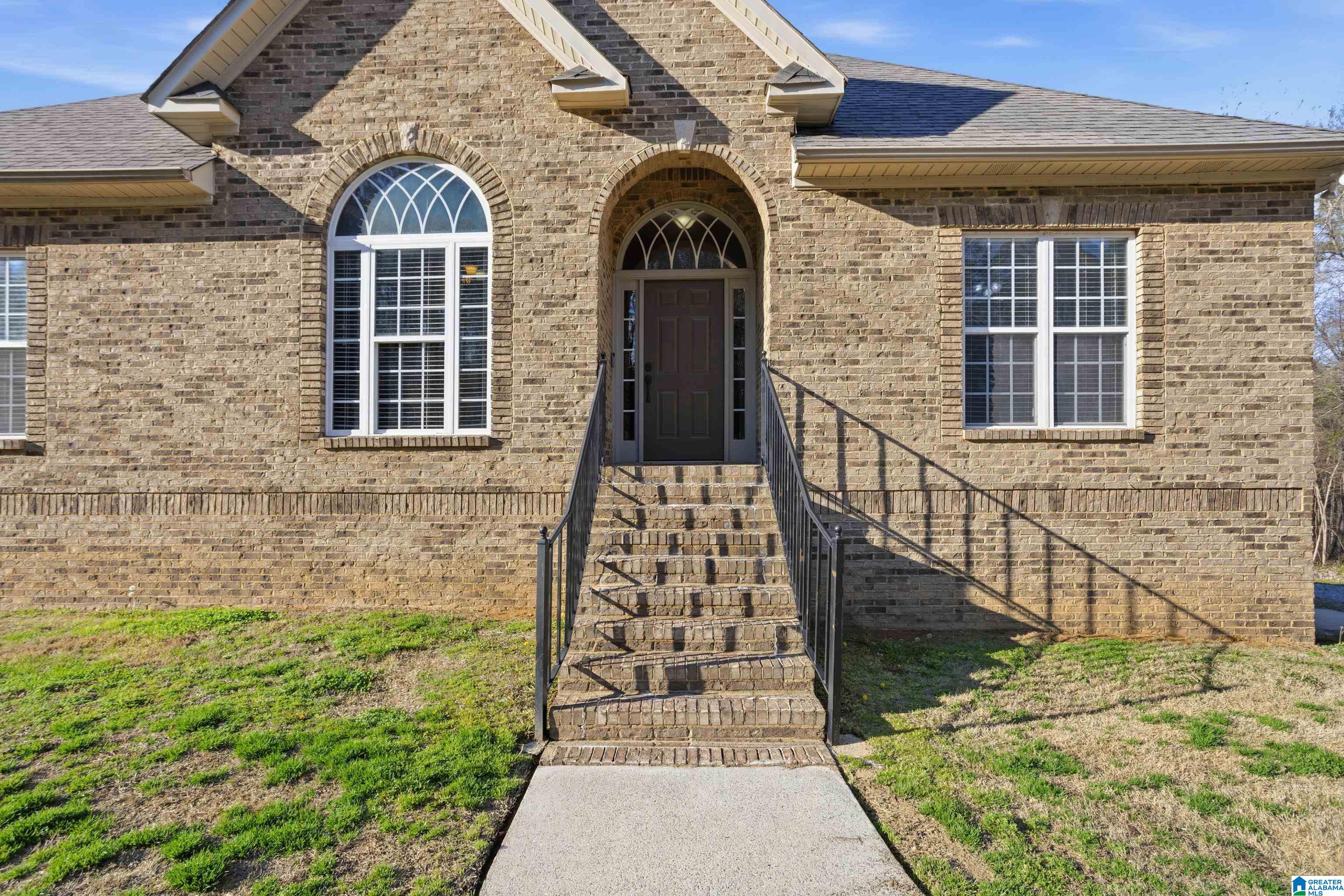 231 Magnolia Circle Warrior, AL 35180 - Photo 2 of 52