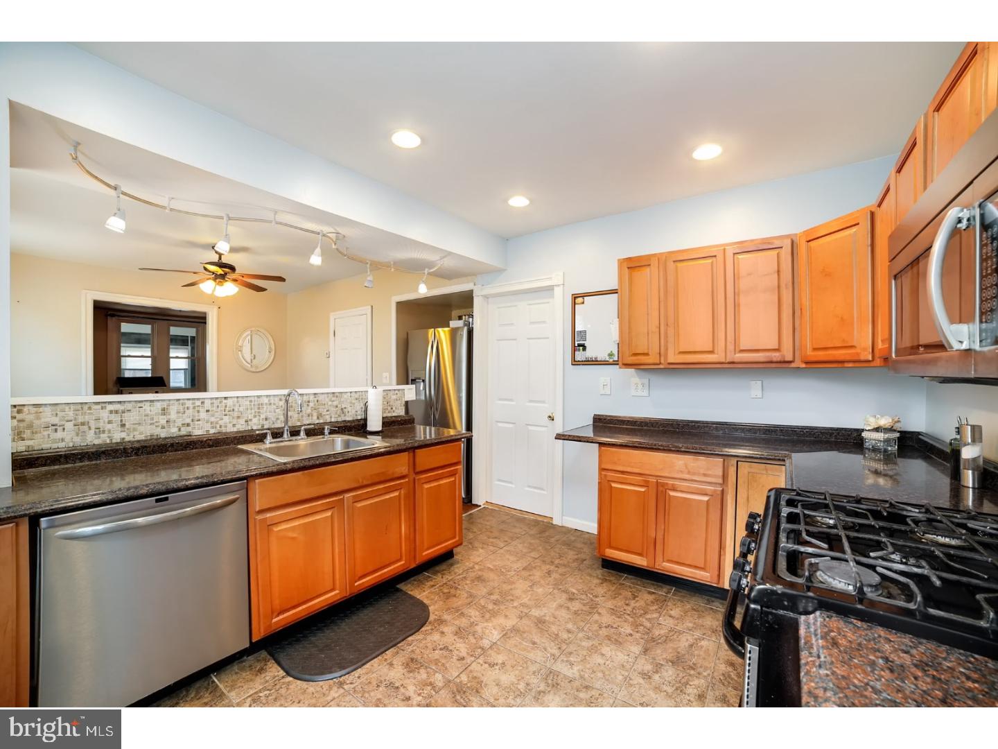 5454 Ridge Avenue Philadelphia, PA 19128 - Photo 10 of 25 Gallery Image 10