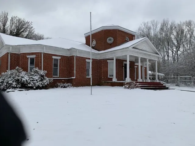 a front view of house with yard