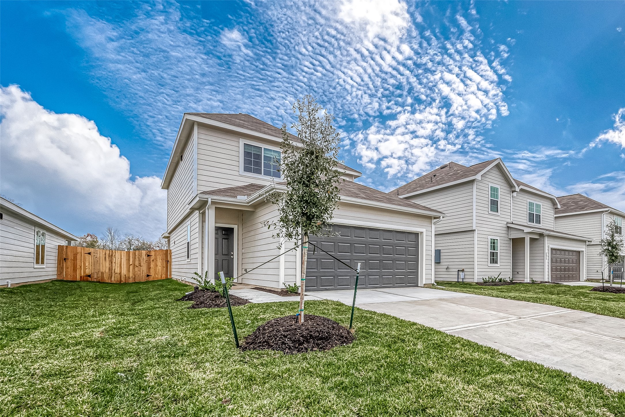 4923 Luke Matthew Drive Rosharon, TX 77583 - Photo 2 of 48