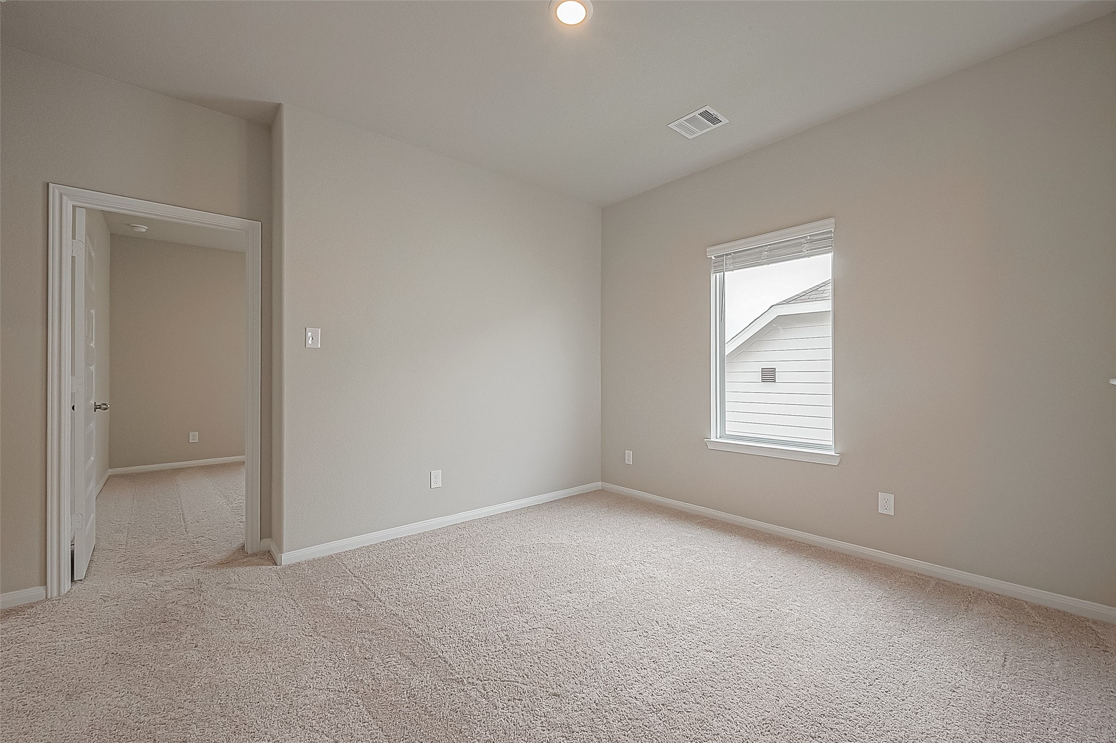 4923 Luke Matthew Drive Rosharon, TX 77583 - Photo 39 of 48 an empty room with windows