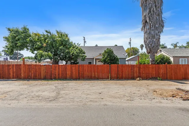 $419,999 | 1823 Spokane Street, Modesto, CA 95358