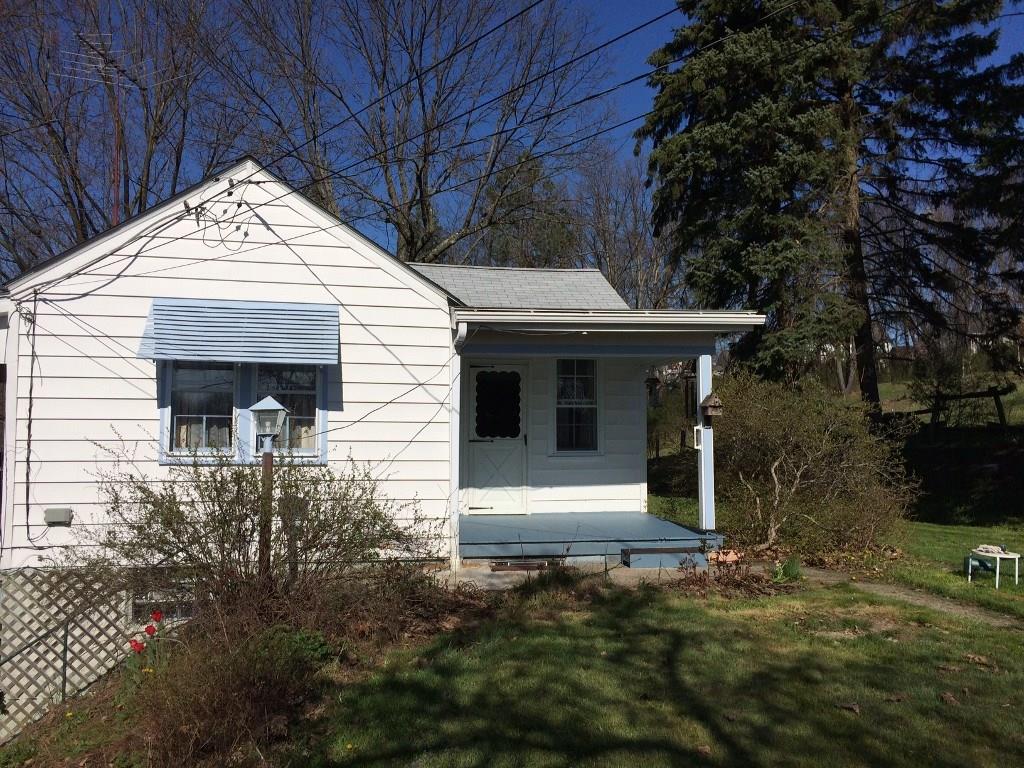 206 Foxwood Road Coraopolis, PA 15108 - Photo 1 of 24 Gallery Image 1