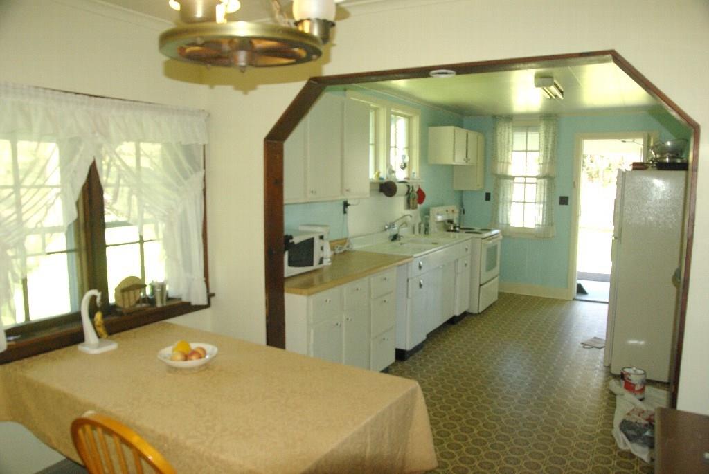 206 Foxwood Road Coraopolis, PA 15108 - Photo 10 of 24 Gallery Image 10