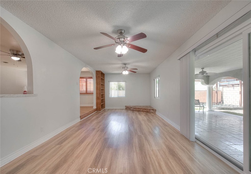 11413 Jane Way Stanton, CA 90680 - Photo 14 of 32 Family Room