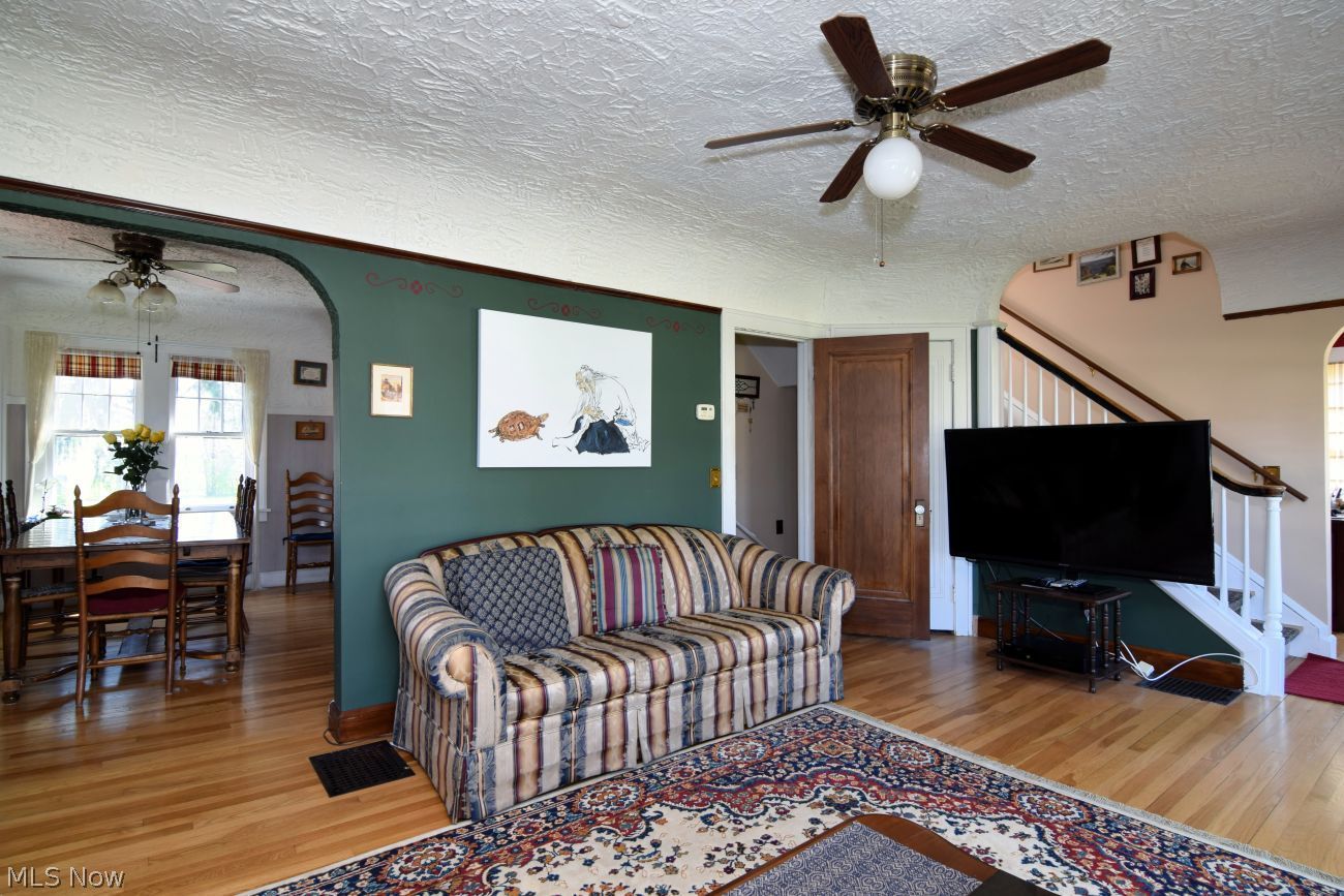 1027 Lander Road Cleveland, OH 44143 - Photo 8 of 43 Gallery Image 8