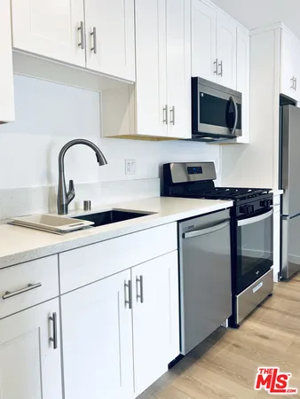$2,195 | 815 West Glenoaks Boulevard, Unit D, Glendale, CA 91202