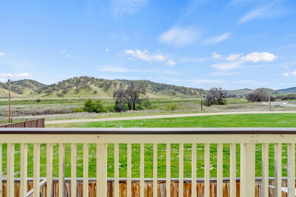 9433 Vintner Circle Patterson, CA 95363 - Photo 28 of 51 a view of city and mountain
