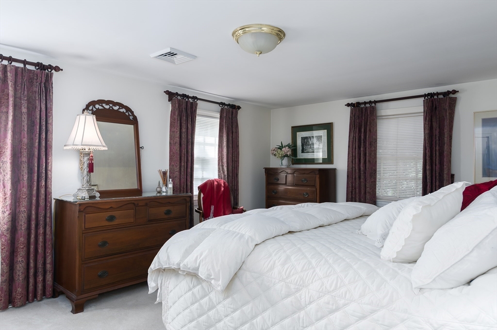 5 Old English Road Worcester, MA 01609 - Photo 20 of 32 Gallery Image 20
