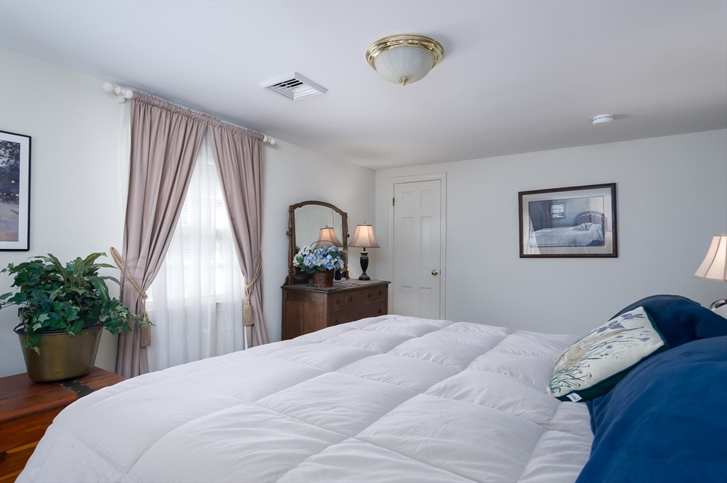 5 Old English Road Worcester, MA 01609 - Photo 22 of 32 Gallery Image 22