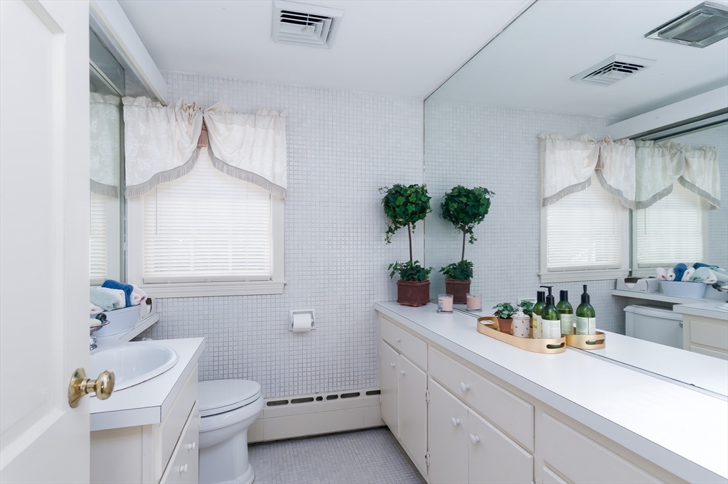5 Old English Road Worcester, MA 01609 - Photo 26 of 32 Gallery Image 26
