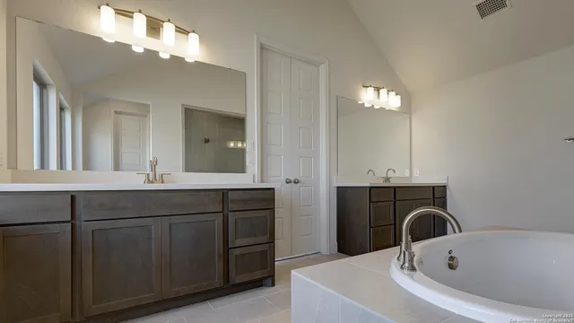 $624,900 | 265 Post Oak, Castroville, TX 78009