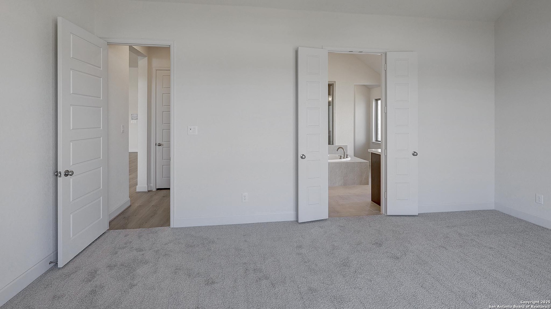 265 Post Oak Castroville, TX 78009 - Photo 19 of 39