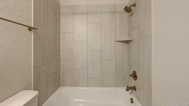 $624,900 | 265 Post Oak, Castroville, TX 78009