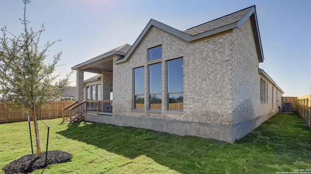 $624,900 | 265 Post Oak, Castroville, TX 78009