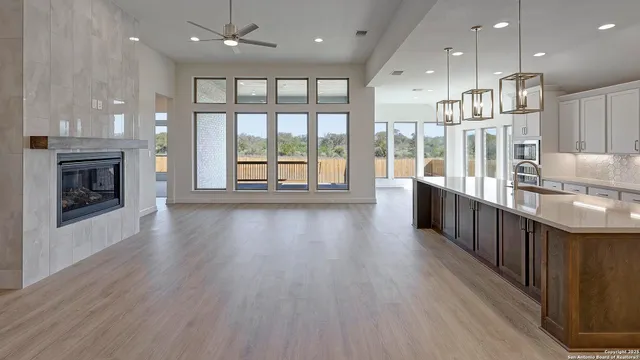 $624,900 | 265 Post Oak, Castroville, TX 78009