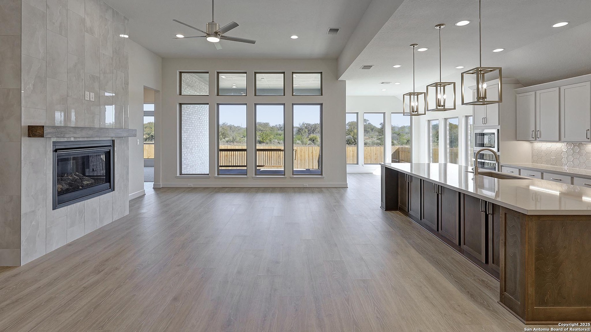 265 Post Oak Castroville, TX 78009 - Photo 9 of 39