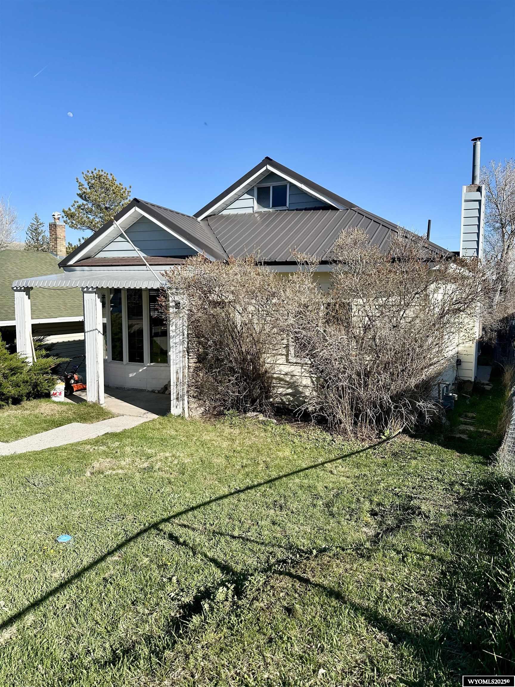 618 Emerald Street Kemmerer, WY 83101 - Photo 3 of 34