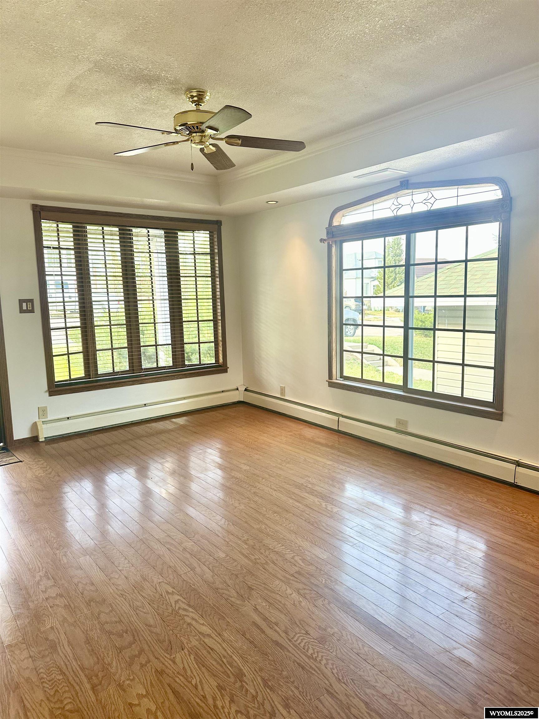 618 Emerald Street Kemmerer, WY 83101 - Photo 6 of 34