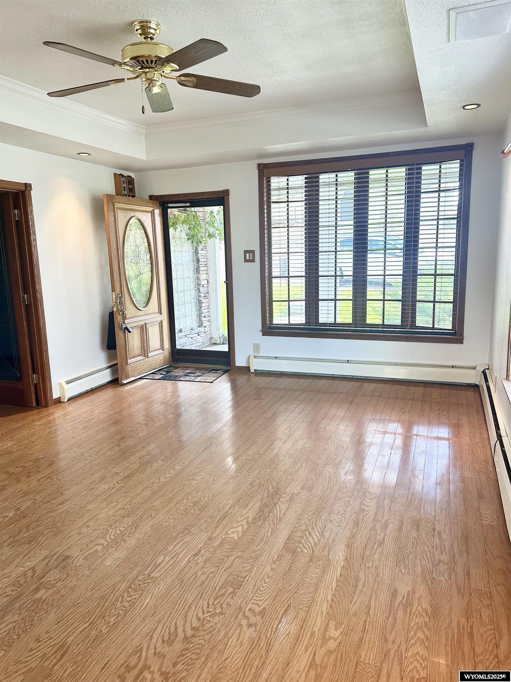 618 Emerald Street Kemmerer, WY 83101 - Photo 7 of 34