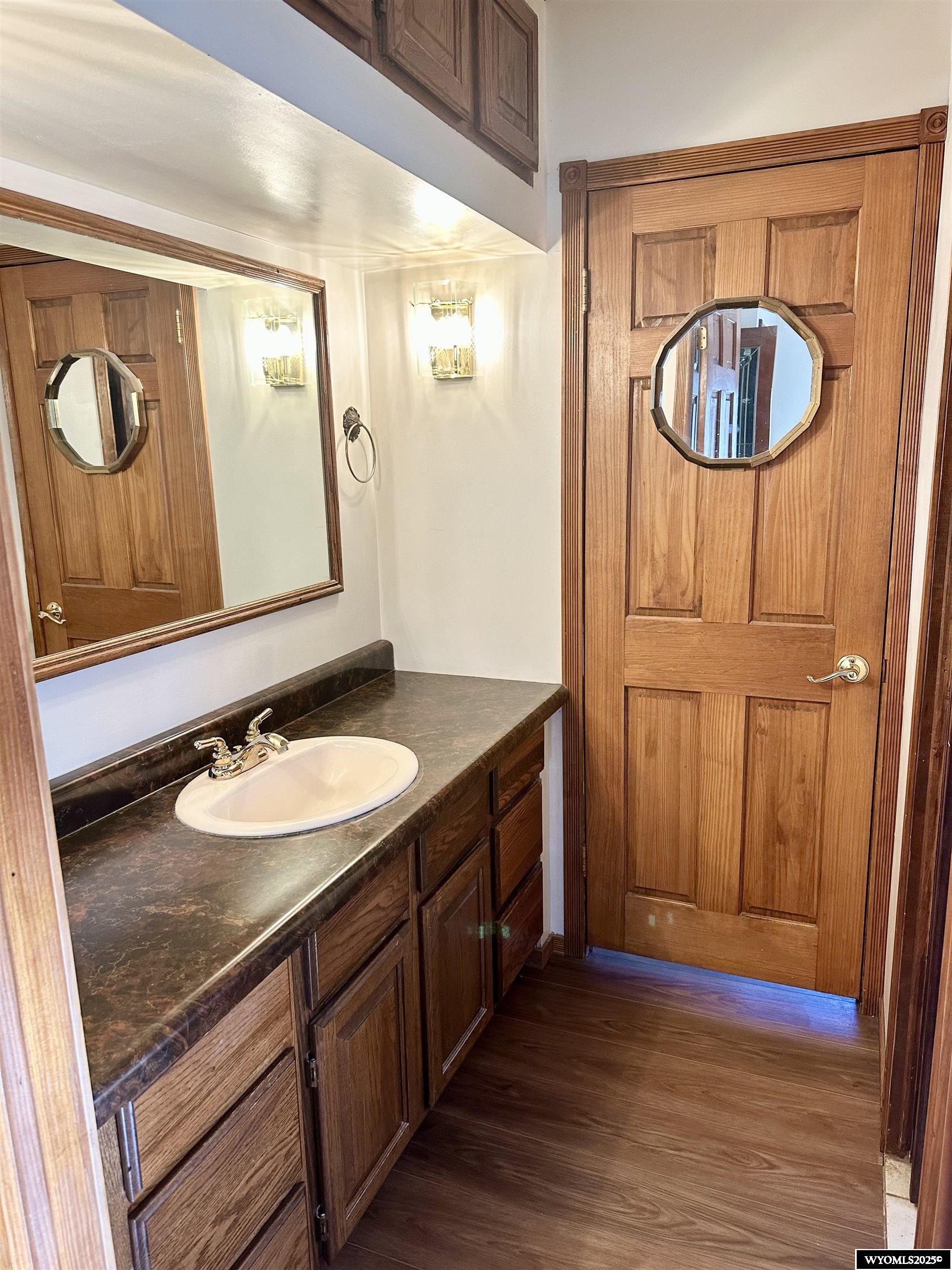 618 Emerald Street Kemmerer, WY 83101 - Photo 8 of 34