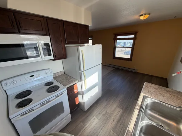 $900 | 706 1st Street South, Willmar, MN 56201