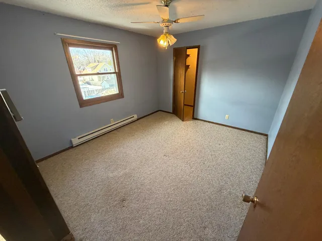 $900 | 706 1st Street South, Willmar, MN 56201