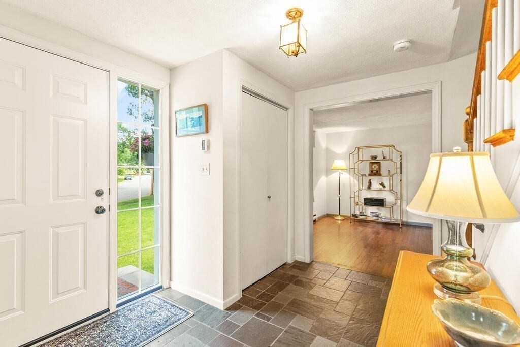 8 Elena Road Lexington, MA 02421 - Photo 5 of 35