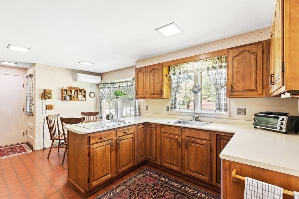 8 Elena Road Lexington, MA 02421 - Photo 10 of 35