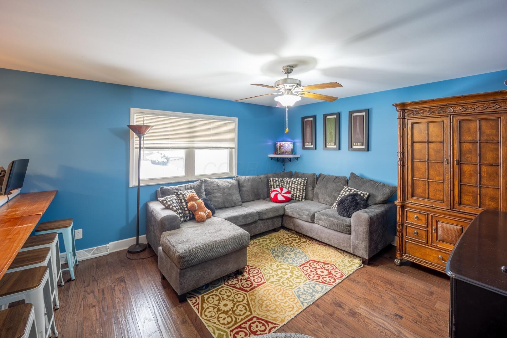 6458 Faircrest Road Columbus, OH 43229 - Photo 7 of 40 R6__4924-HDR (Large)