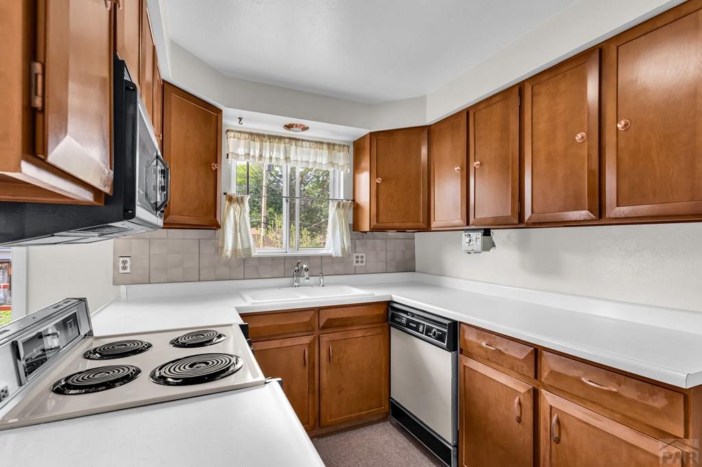 2024 Comanche Road Pueblo, CO 81001 - Photo 10 of 28 Gallery Image 10
