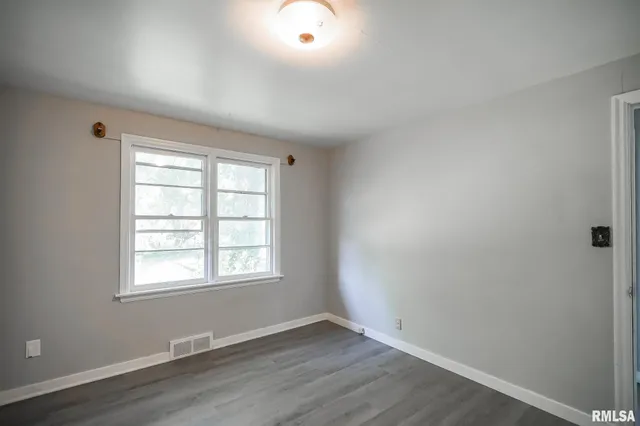 $124,000 | 817 West Ridge Road, Peoria, IL 61614