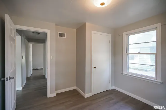 $124,000 | 817 West Ridge Road, Peoria, IL 61614