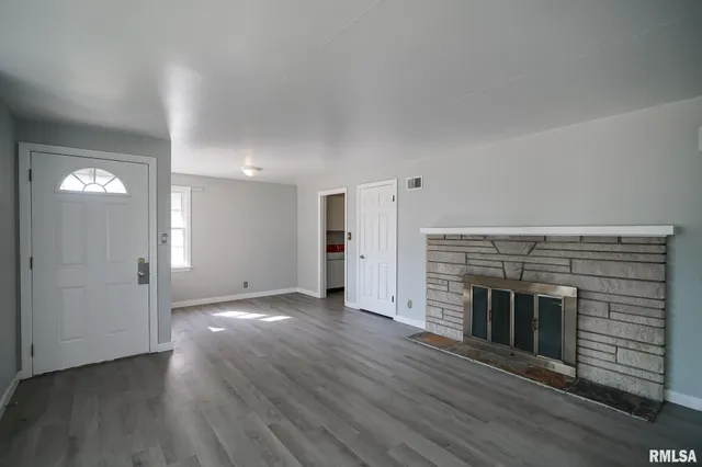 $124,000 | 817 West Ridge Road, Peoria, IL 61614