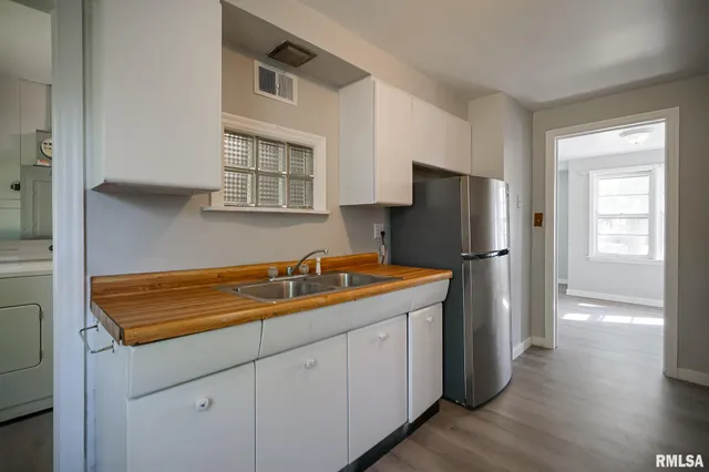 $124,000 | 817 West Ridge Road, Peoria, IL 61614