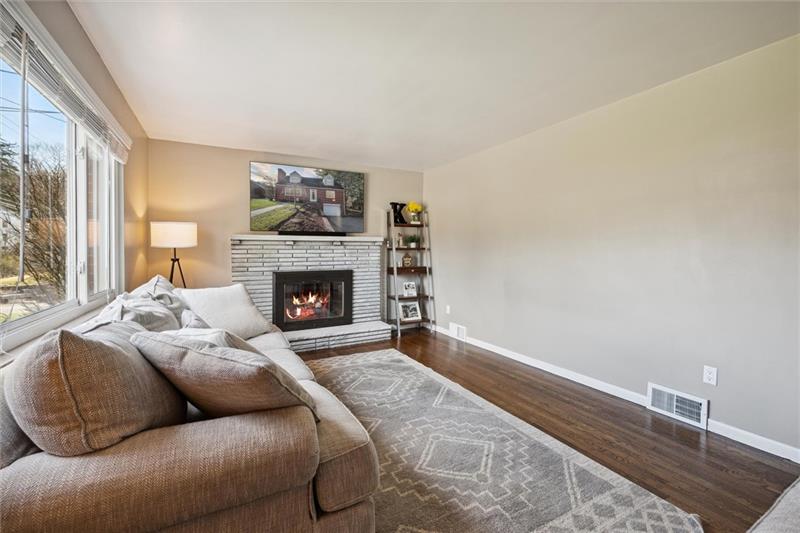 902 Burchfield Road Allison Park, PA 15101 - Photo 5 of 31 Gallery Image 5