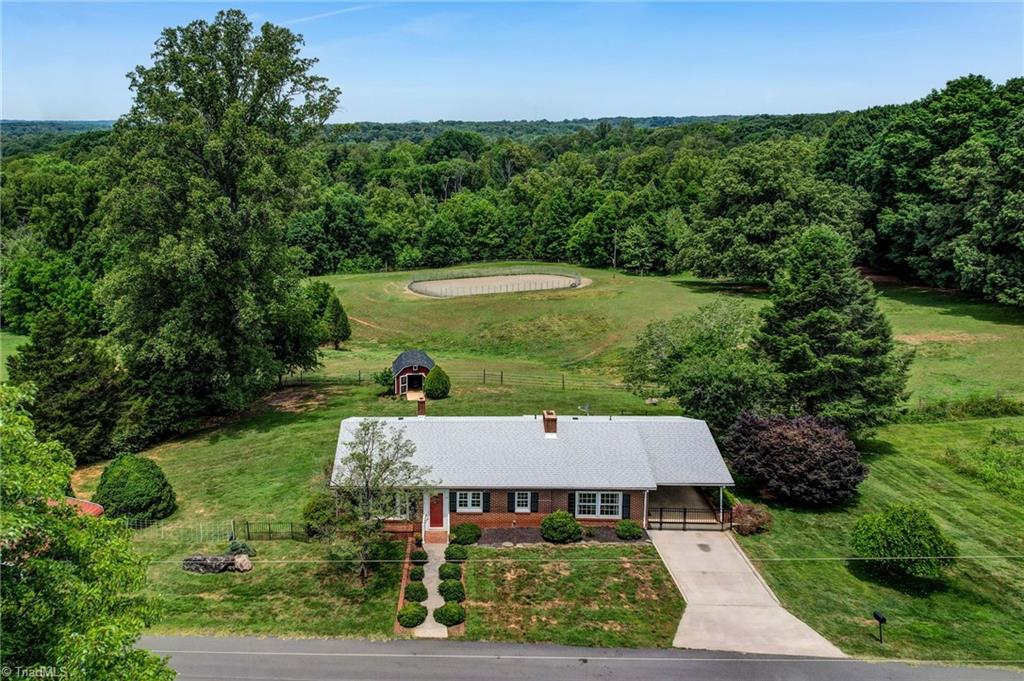 411 Vintage Road Eden, NC 27288 - Photo 3 of 40