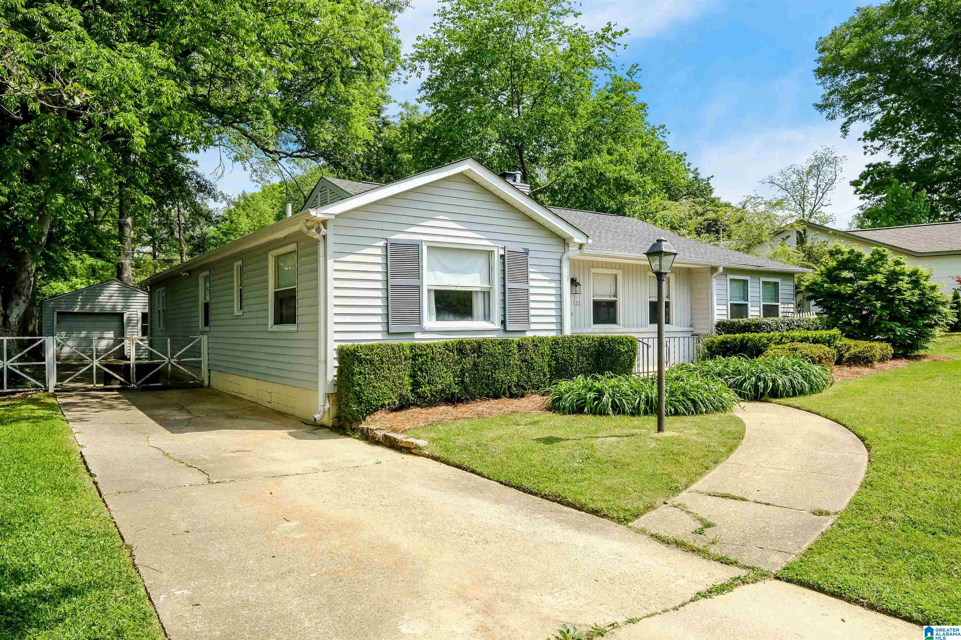 1122 Sims Avenue Birmingham, AL 35213 - Photo 4 of 41