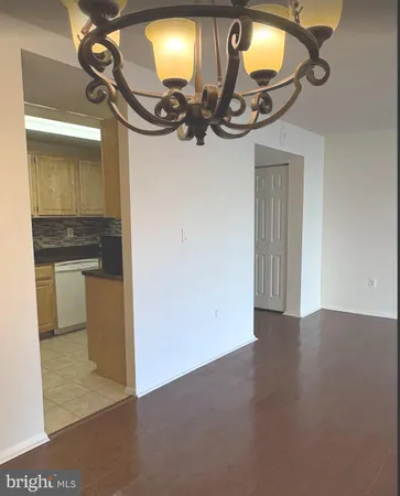 $2,200 | 6300 Stevenson Avenue, Unit 214, Alexandria, VA 22304