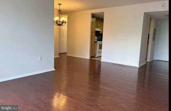 $2,150 | 6300 Stevenson Avenue, Unit 214, Alexandria, VA 22304
