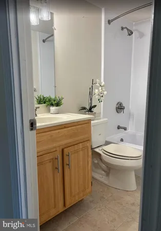 $2,150 | 6300 Stevenson Avenue, Unit 214, Alexandria, VA 22304