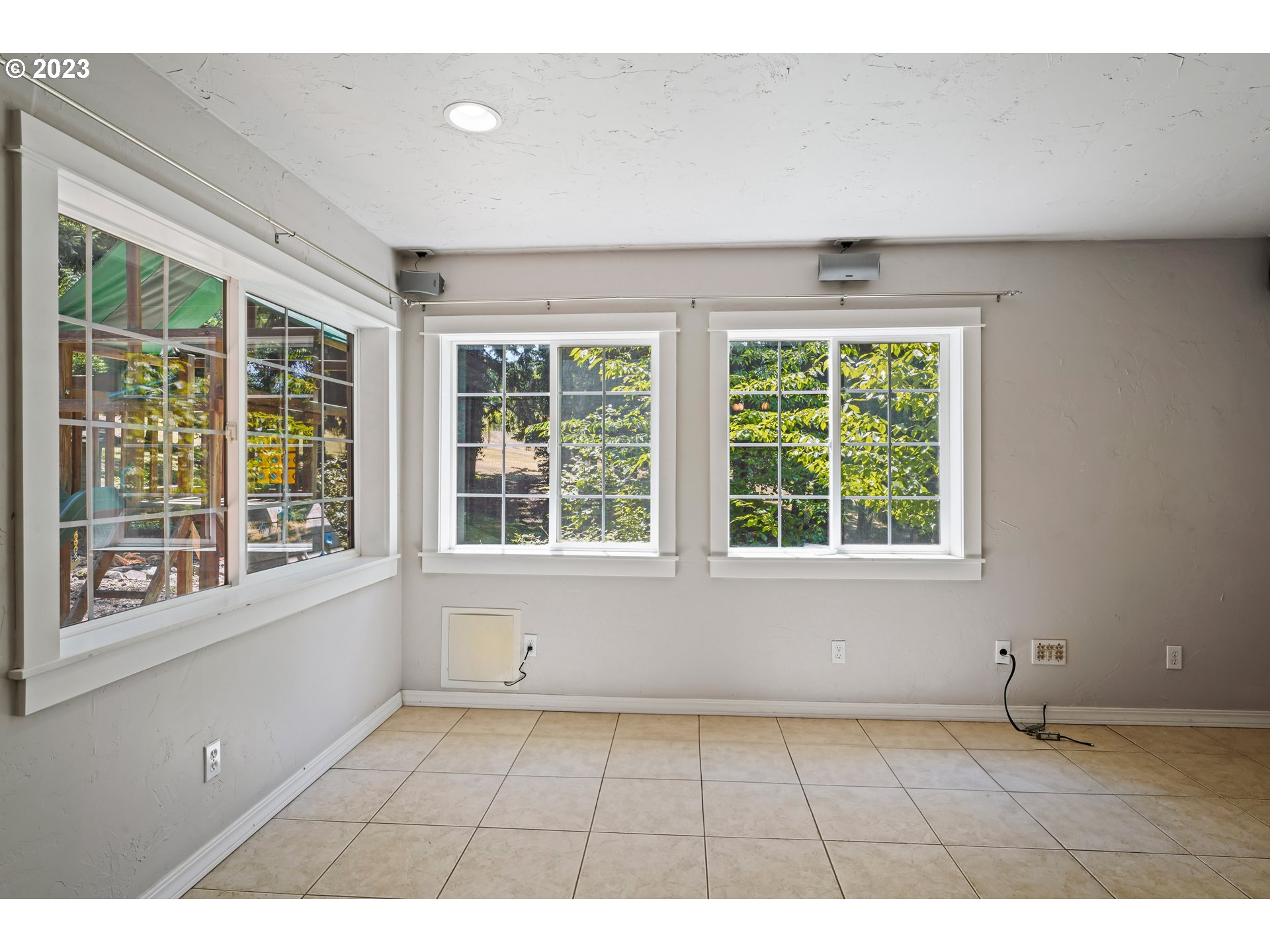 32586 Howard Loop Cottage Grove, OR 97424 - Photo 23 of 39 Gallery Image 23