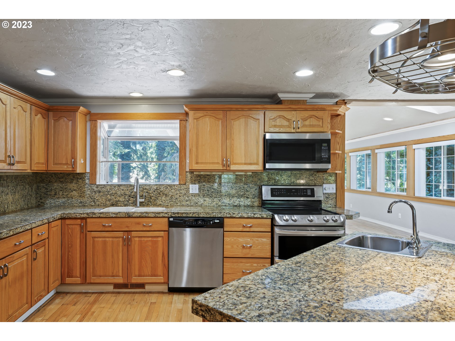 32586 Howard Loop Cottage Grove, OR 97424 - Photo 5 of 39 Gallery Image 5
