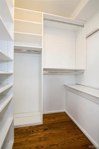 $2,895 | 7331 Forsyth Boulevard, Unit 1E, University City, MO 63105